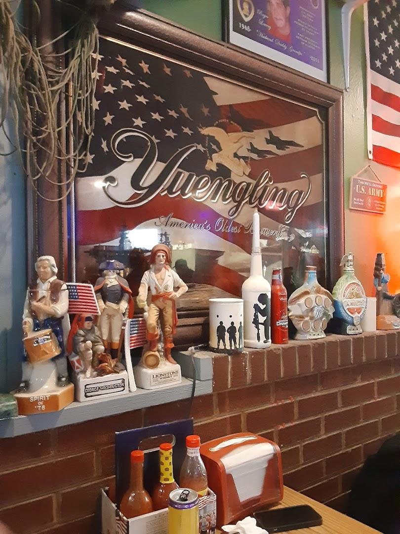 Veterans Pub & Pizza